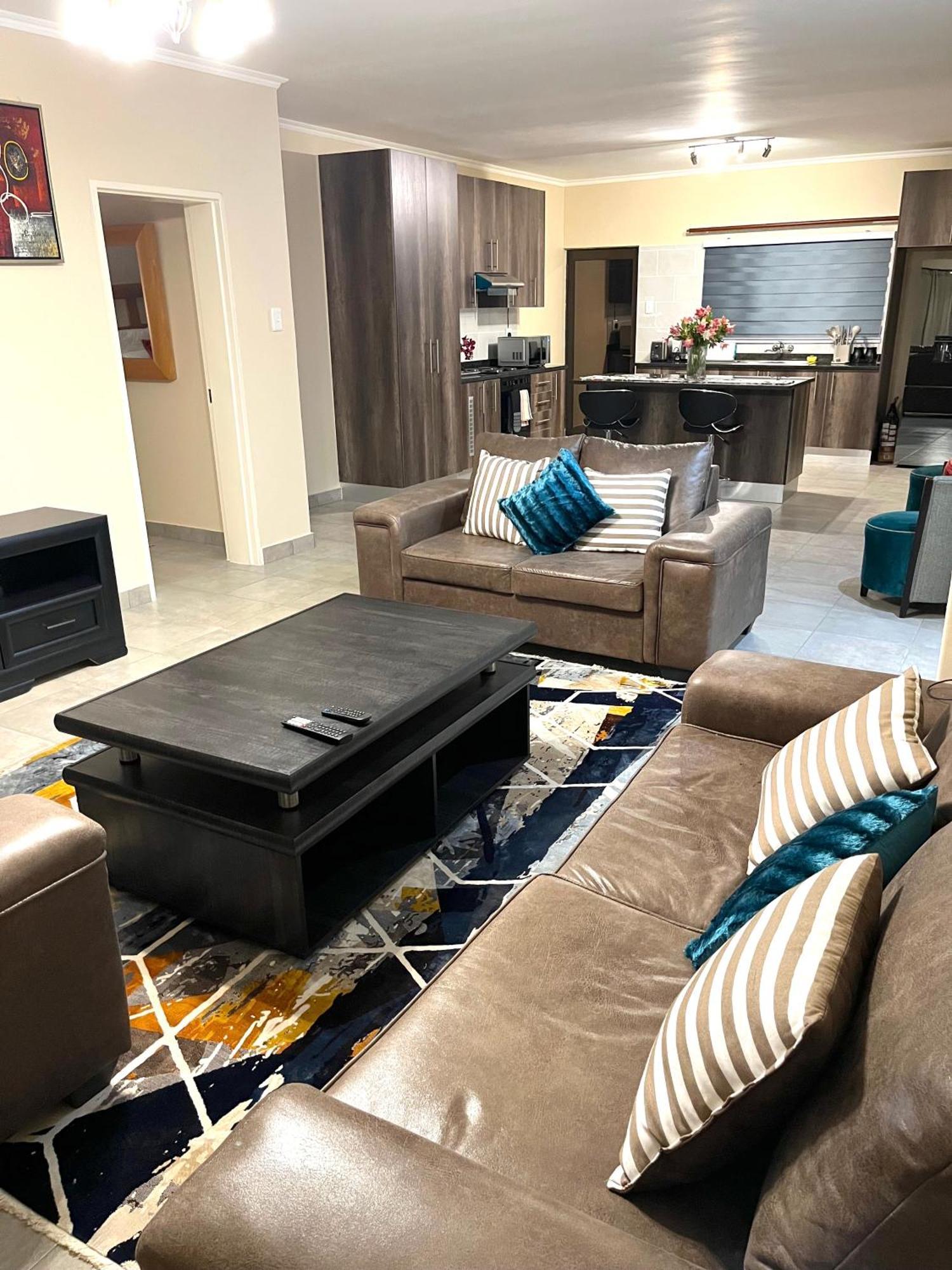 Rehoboth Ezulwini Suites Lobamba Buitenkant foto